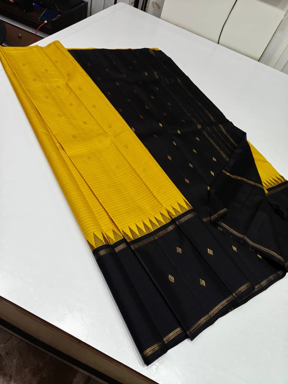 Dark Brown & Pink Contrast Silk Saree